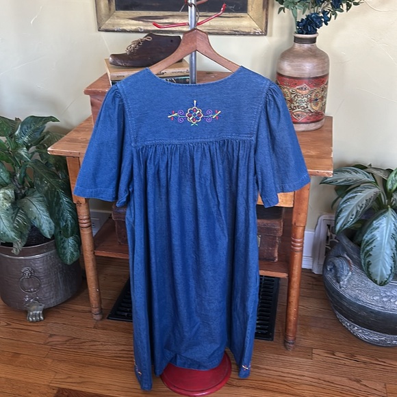 VINTAGE Bechamel Denim Embroidered Chambray Dress - Picture 4 of 7